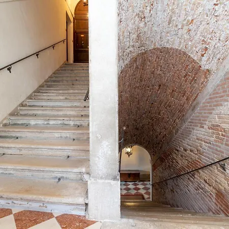 Appartamento Ca’ Cappello Venetian M02074212072 *